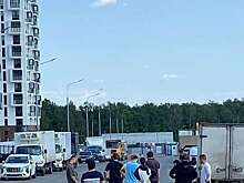 В Подмосковье на видео попали последствия жесткого ДТП с такси и мотоциклом