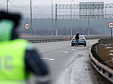 С наступлением зимы водителям не рекомендуют пытаться скрыть номер машины грязью и снегом