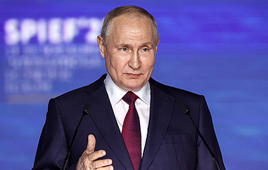 О чем говорил Владимир Путин на пленарных заседаниях ПМЭФ