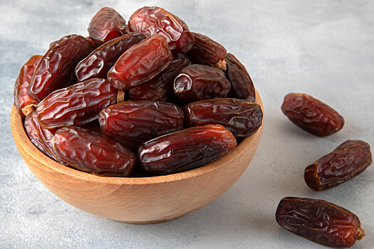 В аэропорту Дубая туристам из РФ дали три финика на обед после отмены рейса