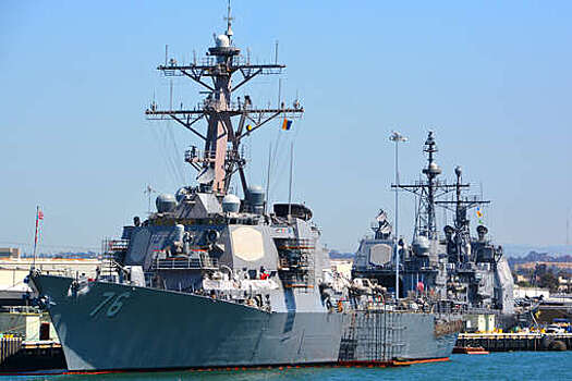 Военные КНР оттеснили эсминец США USS Higgins от спорного острова Хуанъян