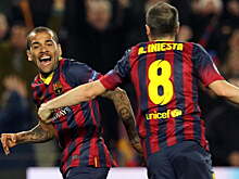 Алвес о 8-м номере в «Барсе»: «Дань уважения Иньесте и Стоичкову»