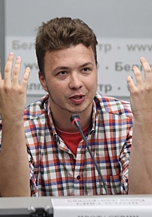 Протасевич опроверг слухи о том, что он подвергался в Минске пыткам