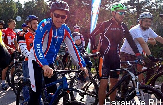 Губернатор Евгений Куйвашев и 200 свердловчан вышли на велопрогулку