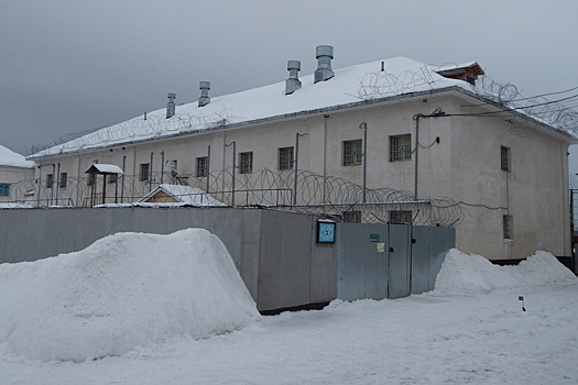 Мигранта отправили в колонию за обустройство хостела, где сгорели 9 человек