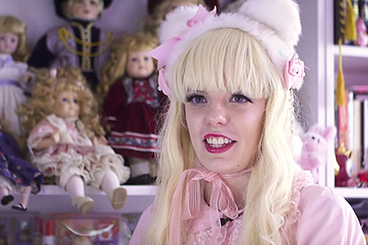 Английская «лолита» потратила 18 тысяч фунтов на схожесть с фарфоровой куклой