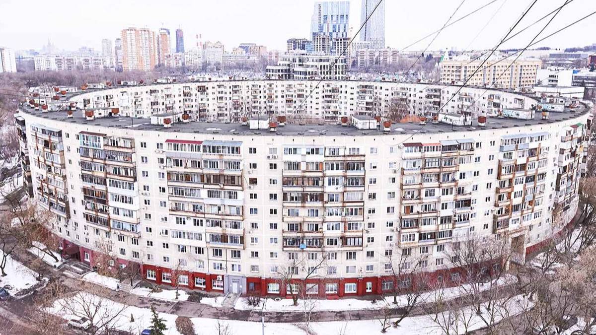 Круглый дом в москве на довженко