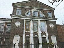 Оказался не нужен: на комплекс больниц при фабрике Крестовниковых не нашли покупателя