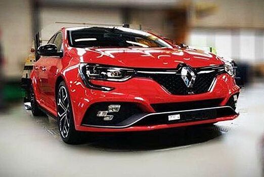 В Сети полностью раскрыли внешность нового Renault Megane RS