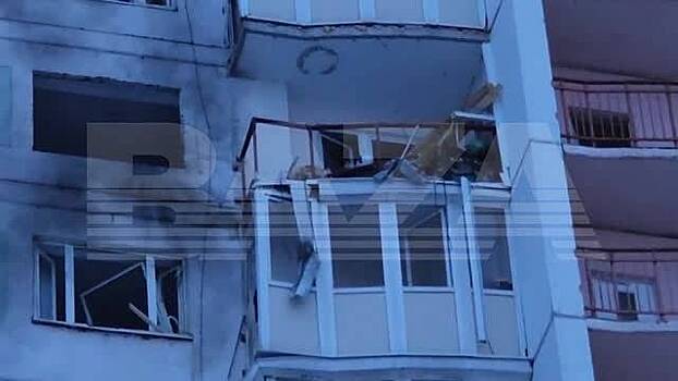 Повреждения многоэтажки в Туле после попадания обломков БПЛА показали на видео