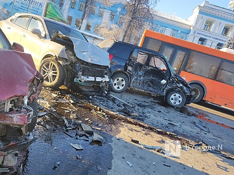 Авария с участием трех иномарок произошла на проспекте Гагарина в Нижнем Новгороде