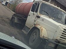 В Орле грузовик «застрял в текстурах»