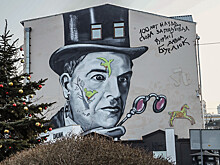 То, что уничтожают в Петербурге, процветает во Владивостоке. Фоторепортаж