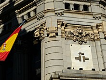 Туристы не могут записаться в визовый центр Испании из-за бага