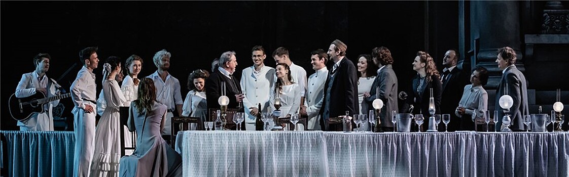 Российский академический Молодежный театр приглашает на сбор труппы и первую премьеру