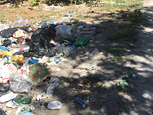 Туристы пожаловались на груды мусора рядом с утесом Степана Разина