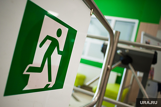 В Тюмени эвакуировали посетителей ТЦ «Калинка» и «Стройлесбанка»