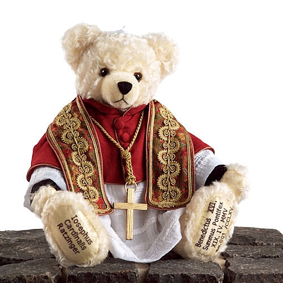 Три варианта плюшевого медведя в костюме Папы Римского Бенедикта XVI, созданные компанией Hermann, продаются в Германии. Было изготовлено 800 экземпляров каждой версии. По немецкой традиции плюшевые медведи не поют песни, а злобно рычат. Исключение не составил даже Папа Римский.