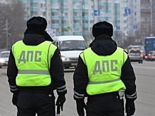 В Казани патрульный автомобиль сбил женщину