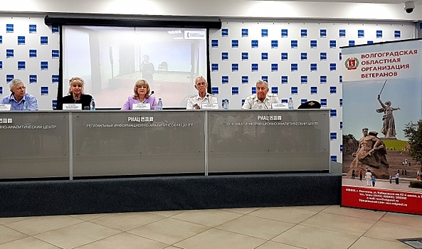 Творческий десант волгоградцев отчитался о патриотической акции в Астрахани