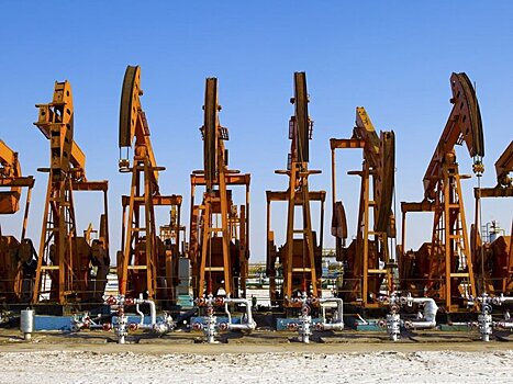 Bloomberg: новые санкции ЕС против РФ могут затронуть нефтяные компании и банки