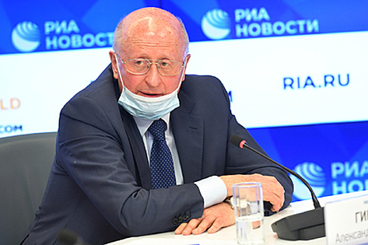 Гинцбург сравнил иммунитет переболевших и вакцинированных