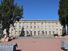 В Курске началось благоустройство сквера у Главпочтамта на Красной площади