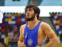 Жители Кабардино-Балкарии подарили чемпиону мира по борьбе Мусукаеву квартиру и две машины
