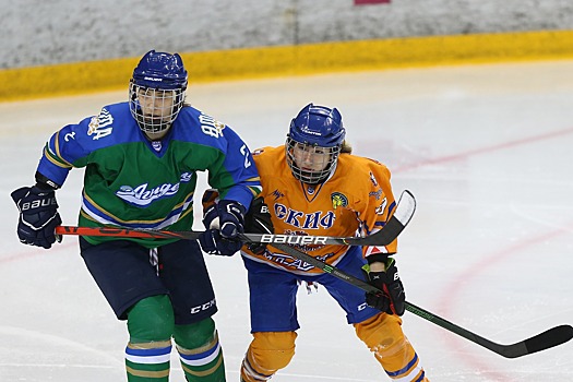 Хоккеистки нижегородского «СКИФа» стали серебряными призёрами чемпионата России
