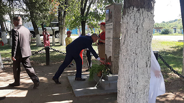 Мемориальную доску в память о герое Второй мировой войны открыли в Новогеоргиевке