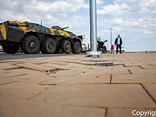 Не прошло и полугода: в Волгограде в сквере у «Гасителя» просела плитка