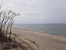 Обломок ракеты упал на судно с российскими моряками в Дубае