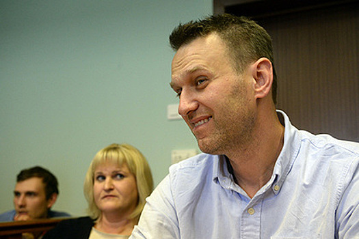 Daily Mail проиллюстрировала новость о PornHub фото Навального