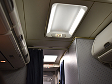 Стюардесса рассказала о кнопке, открывающей туалет снаружи