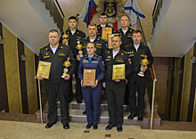 Командующий Северным флотом поздравил североморцев - победителей конкурса профессионального мастерства «Центр управления-2019»