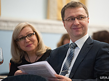 Глава «Областной газеты» переигрывает чиновников Куйвашева