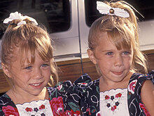 Самые знаменитые близняшки: как менялась внешность сестер Олсен