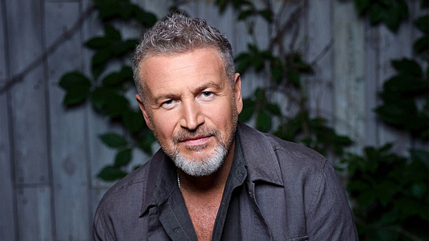 Леонид Агутин устроил концерт в самолёте