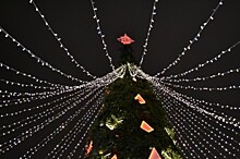 В Калуге новогодние украшения уберут к концу февраля
