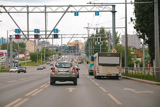 «Умные светофоры» на Московском шоссе подстраивают под дачников