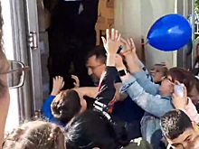 На празднике «Мурманск — город сладкоежек» устроили давку из-за мороженого [видео]