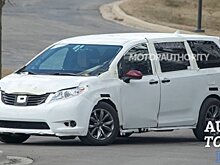 Новый минивен Toyota Sienna замечен с тестовым камуфляжем
