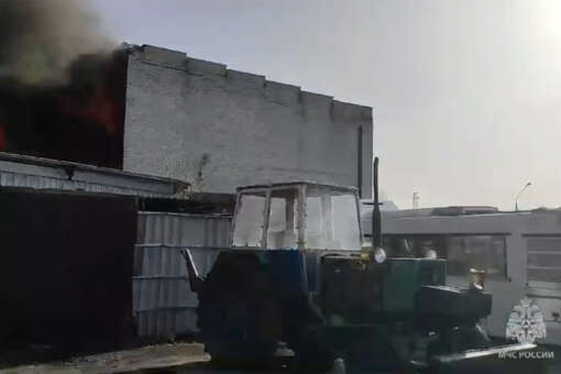 МЧС: пожар на складе с бумажной продукцией в Ростове-на-Дону локализован