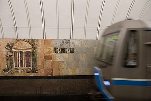 Москвичей предупредили о возможном закрытии выходов с центральных станций метро
