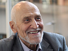 80-летний Николай Дроздов станет певцом