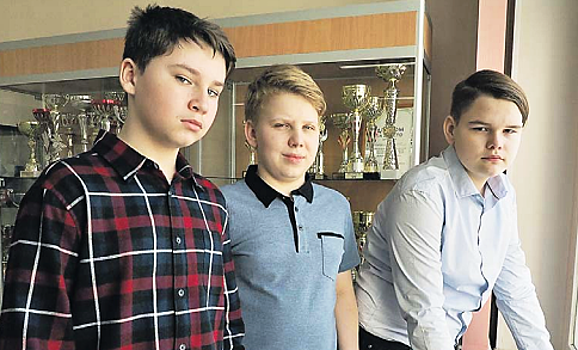 В Тушине школьники спасли 90-летнюю бабушку