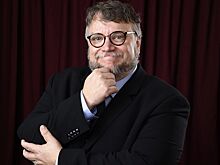 Гильермо дель Торо превращается в оборотня в рекламном ролике