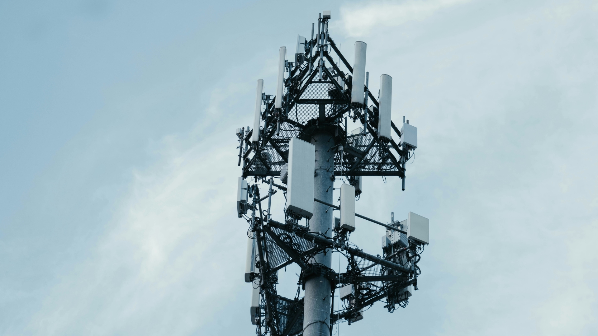 ИИ нашел 84 уязвимости в сетях 4G и 5G, 23 до сих пор не устранены
