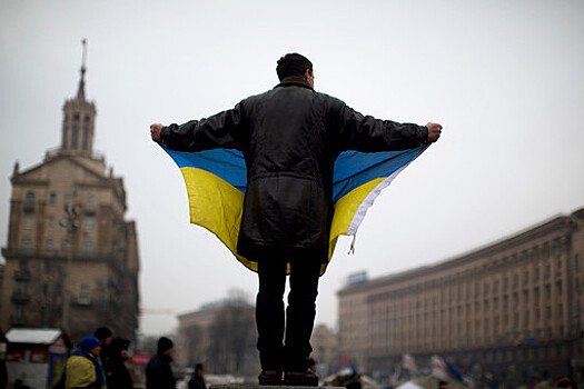 В полицию Софии подали заявление на политика, который снял флаг Украины с мэрии