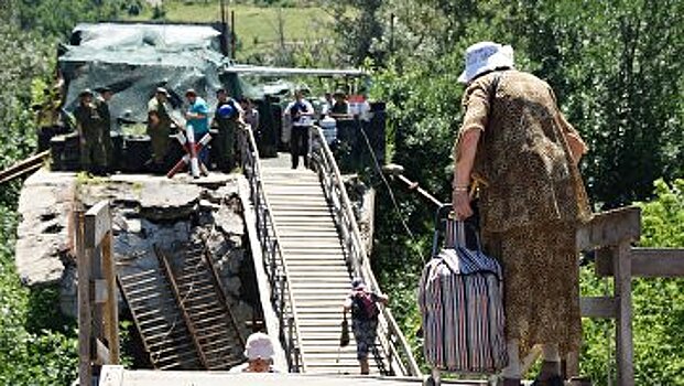 Не получают и двух тысяч: как Украина обрекает своих пенсионеров на жизнь в нищете (Апостроф, Украина)